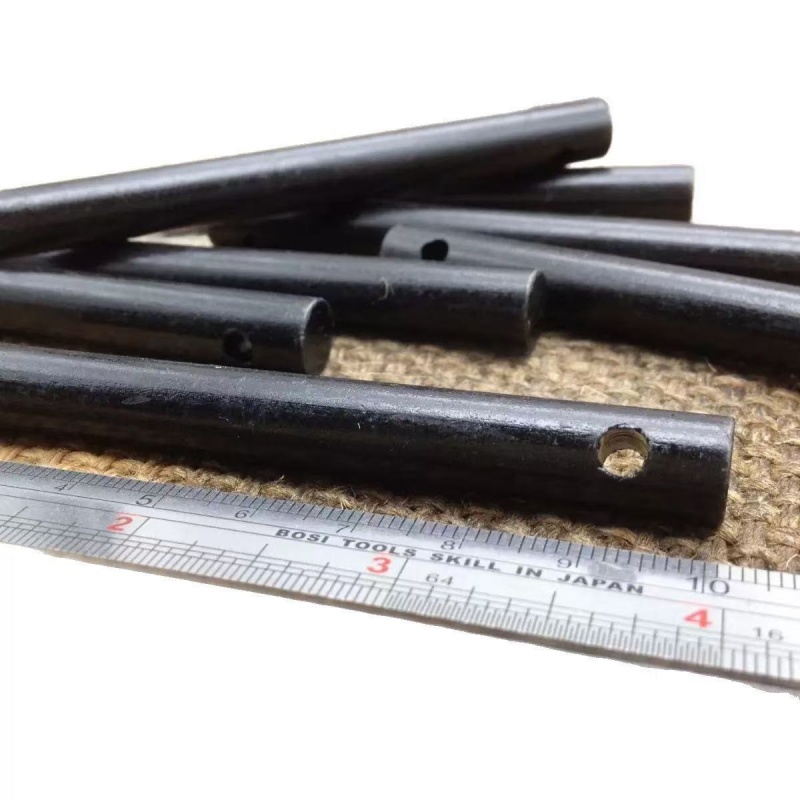 2PCS 8 * 80mm Perforated Campi - огляд і ціна Ferro Rod Striker